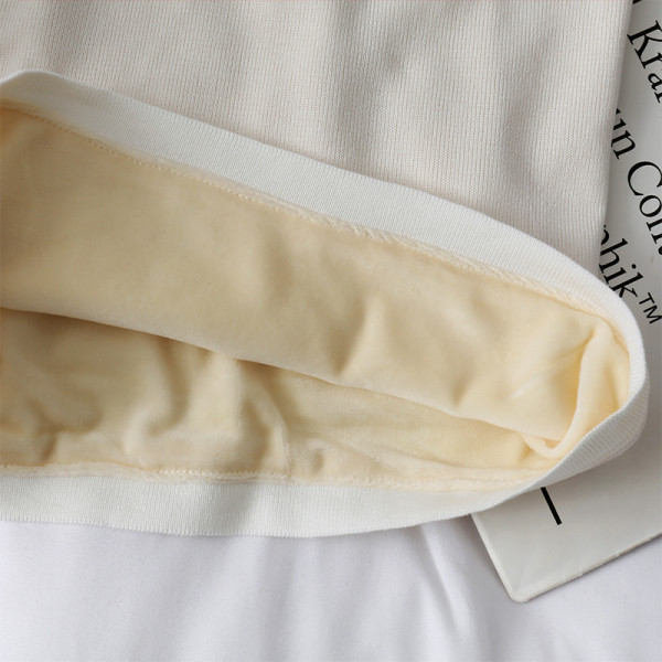 Bársony béléssel ellátott, kordbársony dzsörzéből készült női felső