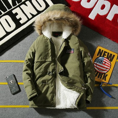 Ανδρικό χειμερινό μπουφάν  με ζεστή μάλλινη επένδυση και αφράτο κολάρο